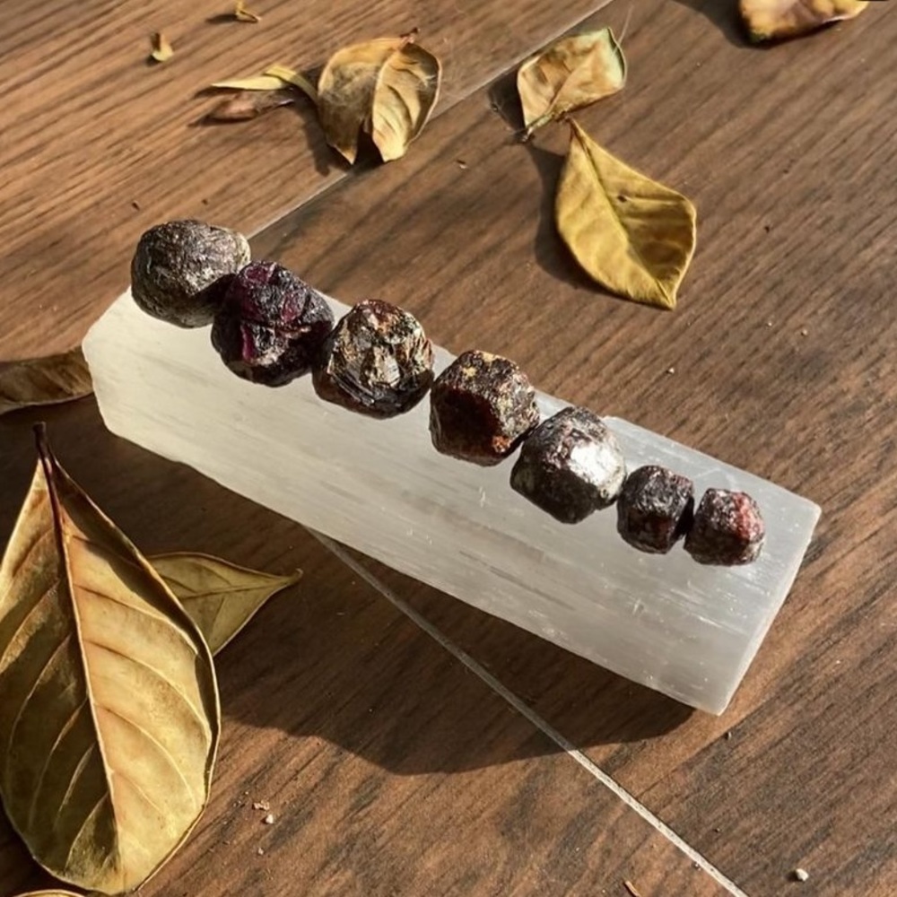 Pennsylvania native red garnet gemstone crystal bundles 6-8 pieces